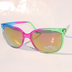 NWT True Vintage Schoolboy style crystal color frame sunglasses